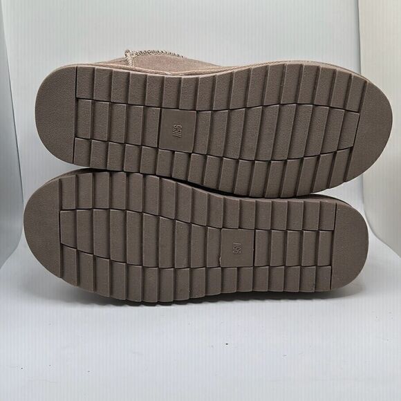 CUSHIONAIRE Cozy Boot 9.5 WIDE TAUPE - Picture 5 of 7